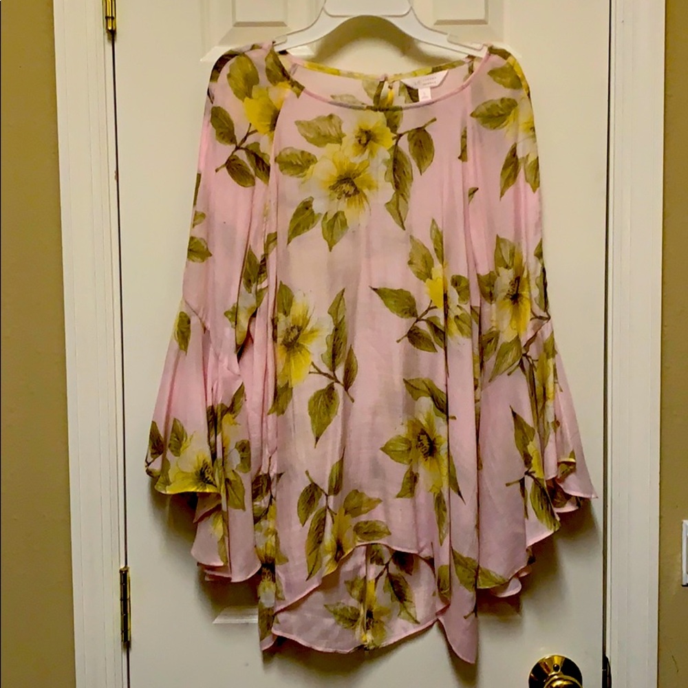 Lauren Conrad pink floral flowing blouse